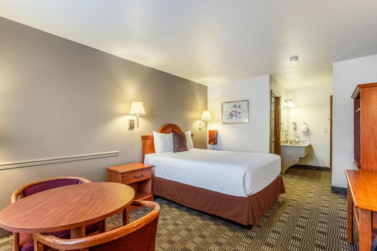 Americas Best Value Inn Burns Exterior foto