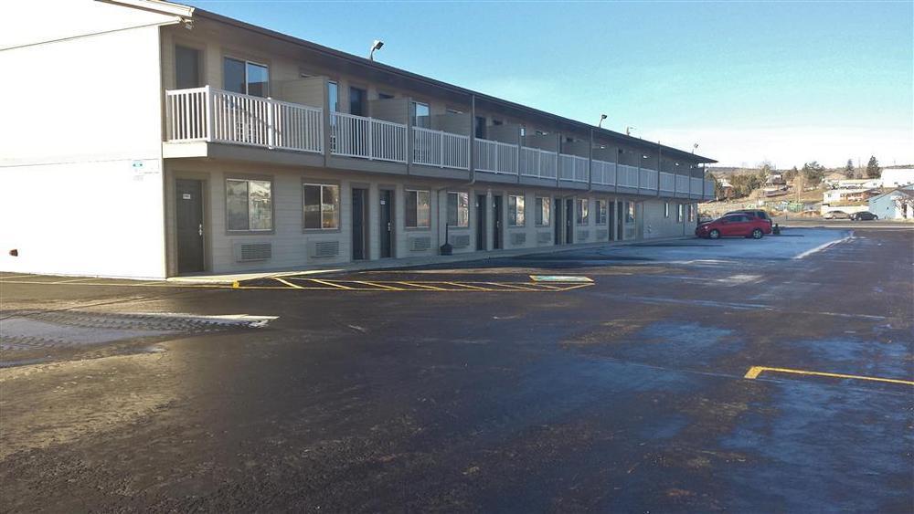 Americas Best Value Inn Burns Exterior foto