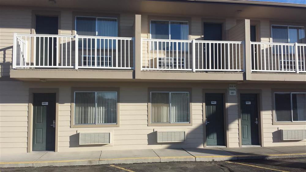 Americas Best Value Inn Burns Exterior foto