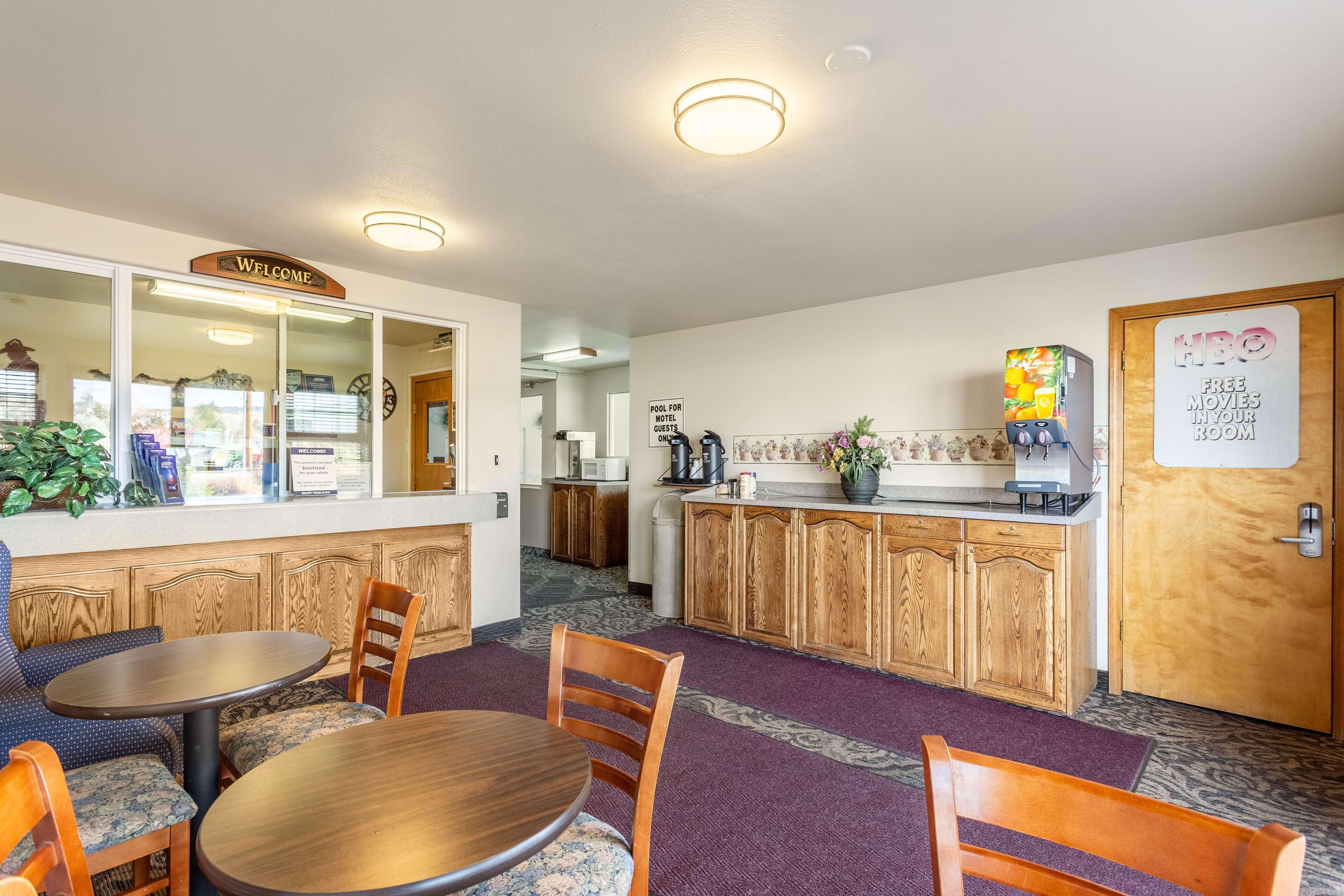 Americas Best Value Inn Burns Exterior foto