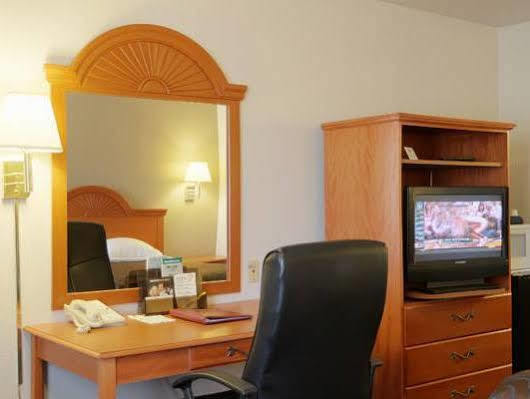 Americas Best Value Inn Burns Exterior foto