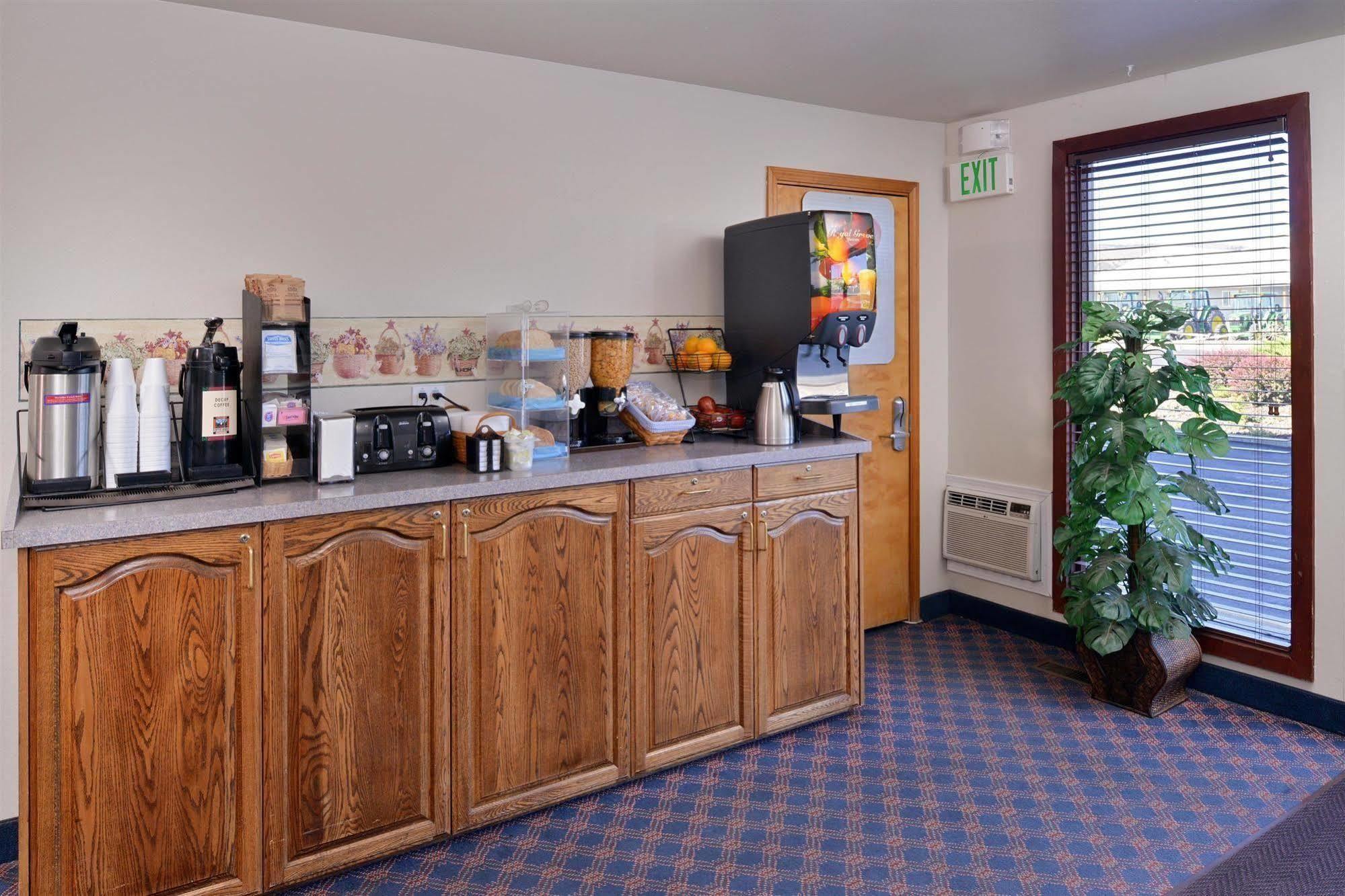 Americas Best Value Inn Burns Exterior foto